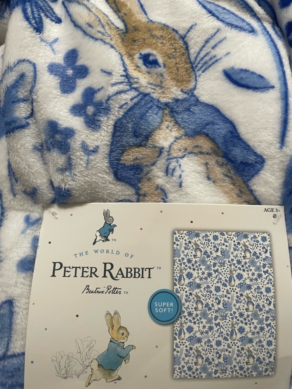 The World of Peter Rabbit 50X 70 Soft Plush Throw - Blue & White